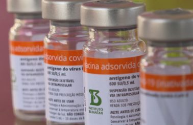 Ministério da Saúde diz já ter enviado 100% de doses destinadas para trabalhadores da educação