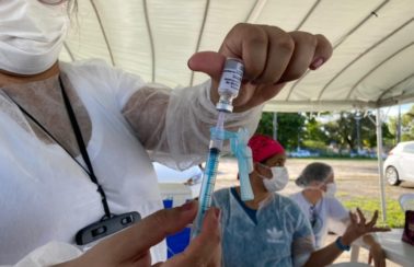 Recife amplia vacinação contra a Covid-19 para pessoas a partir de 23 anos