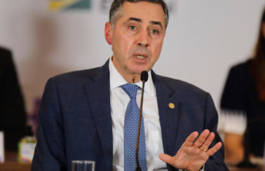TSE rebate Bolsonaro e diz que nunca houve nada de anormal com sistema eleitoral