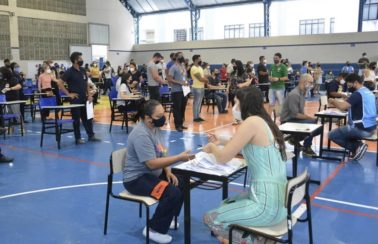 Equipes que mais vacinaram contra Covid-19 são premiadas com R$ 3 mil em 20 cidades da PB