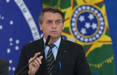 Bolsonaro diz que voto impresso será derrotado: “Barroso apavorou parlamentares”