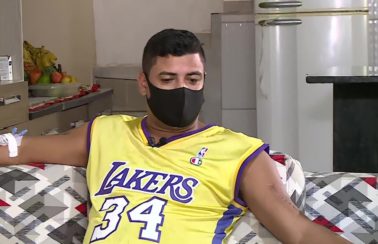 ‘Achei que não iria escapar’, diz sobrevivente de ataque de tubarão na praia de Piedade após receber alta de hospital no Recife