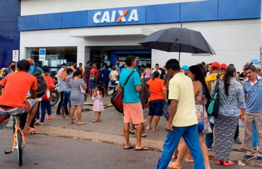 Governo cortou quase 5 milhões de brasileiros do auxílio emergencial 2021