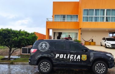 Operação prende três suspeitos de cometer assalto vestidos de policiais civis, em Alagoas