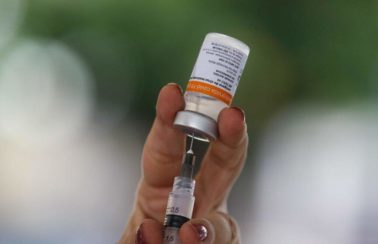 Anvisa rejeita uso de CoronaVac para crianças e adolescentes