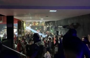 Show com mais de 800 pessoas é encerrado e local do evento é interditado no Recife