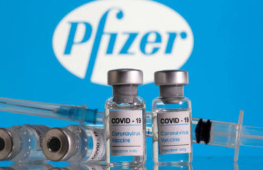 Pfizer e BioNTech assinam acordo com Eurofarma para fabricação de vacina contra Covid-19 no Brasil