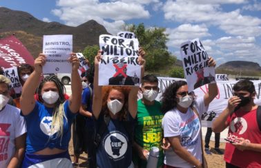 Estudantes protestam durante visita do ministro da Educação ao Ceará