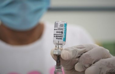 Covid: taxas de internação mostram que, mesmo antes de 3ª dose, vacinas evitaram mortes