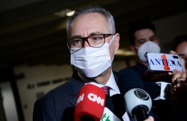 Renan prevê entregar relatório final da CPI da Pandemia a partir do dia 22 de setembro