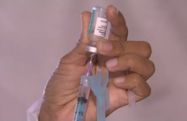 Recife leva vacina contra Covid para comunidades e promove testagem em massa em todas as regiões