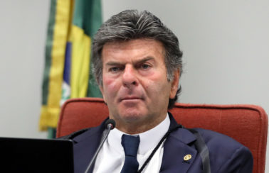 Após ameaça de Bolsonaro, Fux diz que ninguém fechará o STF e que desprezar decisão judicial é crime de responsabilidade