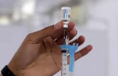 Covid: Natal inicia vacinação de adolescentes de 17 anos com comorbidades ou deficiência neste sábado (11)