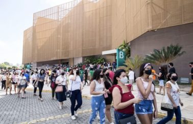 Ceará decide manter vacinação contra Covid-19 de adolescentes sem comorbidade