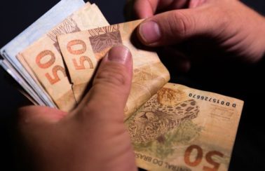 Com estimativa de aumento da inflação, salário mínimo deve subir para R$ 1.192
