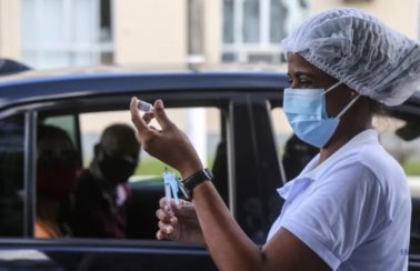 Primeira dose de está suspensa em Salvador nesta quinta; prefeitura realiza mutirão de aplicação da 2ª dose