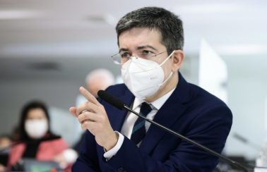 Randolfe Rodrigues diz que Queiroga “está a um passo de ser indiciado”