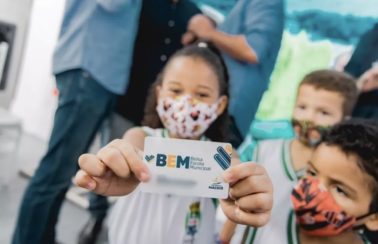 Programa Bolsa Escola Municipal é prorrogado por mais três meses em Maceió