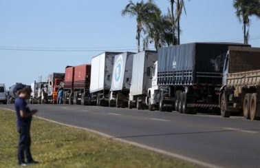 Após aumento do diesel, caminhoneiros da Bahia ameaçam greve e fazem assembleia nesta sexta (01)