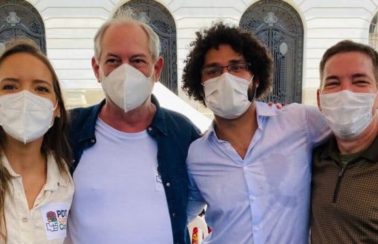 ‘Precisamos tirar Lira da inércia’, diz Ciro em ato contra Bolsonaro no Rio