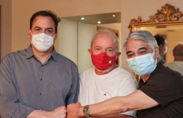 Paulo Câmara, governador de Pernambuco, e Humberto Costa tiveram encontro com Lula em Brasília