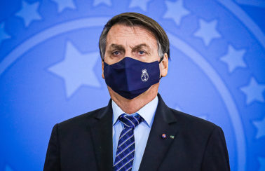 Bolsonaro veta distribuição gratuita de absorvente feminino para estudantes de baixa renda