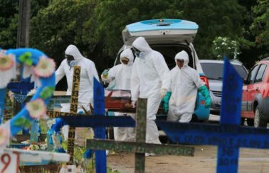 Metade das mortes por Covid-19 no Brasil poderiam ter sido evitadas, diz estudo