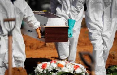 Brasil atinge 600 mil mortes por Covid com pandemia em desaceleração