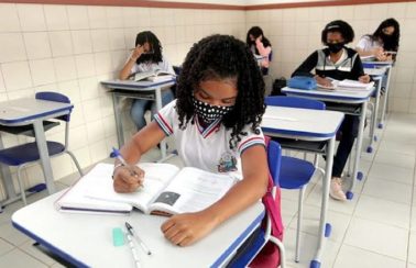 Bahia tem retorno de aulas 100% presenciais na rede estadual de ensino, nesta segunda (18)