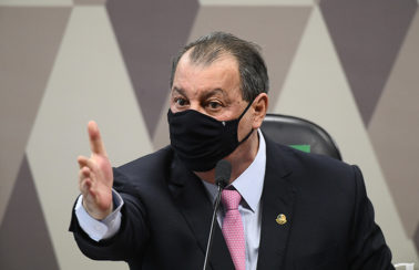 Aziz adia leitura do relatório final da CPI da Covid para esta quarta-feira (20)