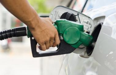 Gasolina sobe 3,3% em uma semana e chega a custar R$ 7,49 o litro, segundo a ANP