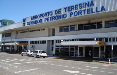 Aeroporto de Teresina tem contrato de concessão de 30 anos assinado