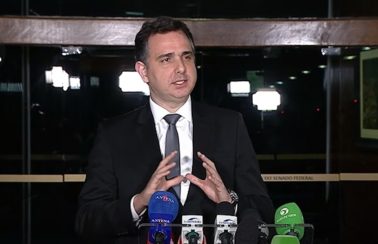 Rodrigo Pacheco quer ampliar discussão sobre cobrança de ICMS nos combustíveis