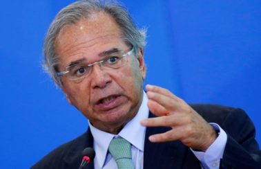 Alta do dólar faz Guedes ganhar R$ 1,24 milhão em 4 dias com offshore