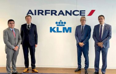 Camilo Santana se reúne com Air France/KLM e negocia ampliação de voos diretos para o Ceará