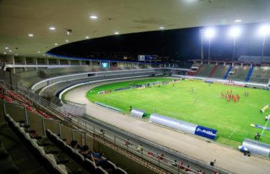 Novo decreto de emergência de Alagoas amplia para 75% público em estádios de futebol