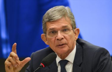 Não trato com o presidente sobre preço de combustível, diz Silva e Luna