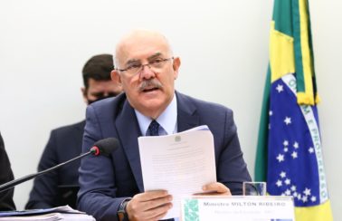 Milton Ribeiro diz que Enem 2021 terá a cara do governo ‘no sentido de competência, honestidade e seriedade’