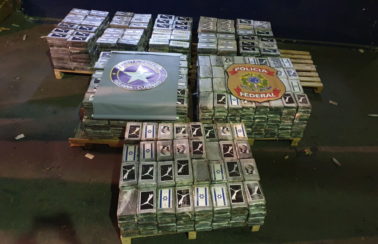 PF e Receita Federal apreendem 1,6 tonelada de cocaína em carga de gengibres no Porto de Natal
