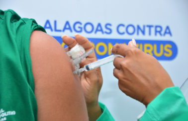 Vacina contra Covid começa a ser aplicada em mais de 20 postos de saúde de Maceió