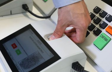 TSE apresenta novo modelo de urna eletrônica para eleições de 2022