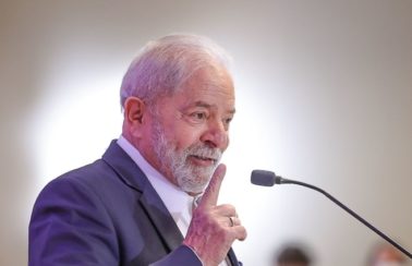 Pesquisa IPEC indica vitória de Lula no primeiro turno