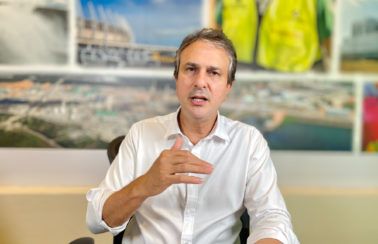 Servidores públicos do Ceará terão reajuste salarial em 2022, confirma governador