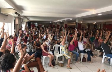 Professores de Natal rejeitam proposta da Prefeitura de atualização do piso e continuam em greve