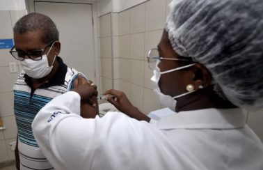 Prefeitura de Salvador diz que fará mutirão de vacinação contra gripe nesta sexta (17)