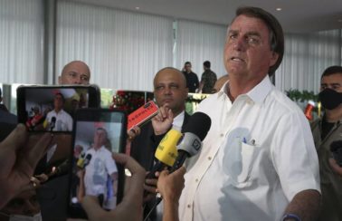 Bolsonaro assina MP com R$ 200 milhões para recuperar rodovias danificadas por chuvas