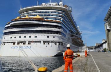 Após surto de Covid, 35 passageiros de Salvador são autorizados a sair de cruzeiro