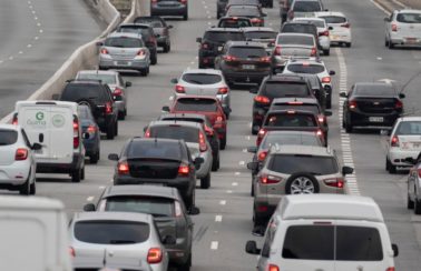 Recomendação é para pagar o IPVA à vista sempre que possível, diz economista