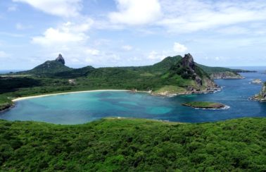 Fernando de Noronha volta a exigir teste da Covid para entrar na ilha e uso obrigatório de máscara