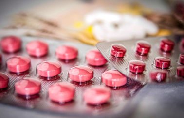 OMS recomenda dois novos medicamentos para tratamento de pacientes com Covid-19